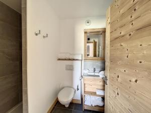 Chalets Chalet de Luxe 6 Chambres avec Piscine et Bien-Etre a Combloux - FR-1-560-107 : photos des chambres