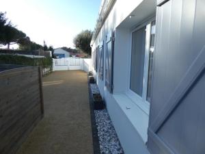 Maisons de vacances Maison de Vacances Spacieuse, Proche Foret, 5 Pers., Terrasse & Parking, Notre-Dame-de-Monts - FR-1-540-280 : photos des chambres
