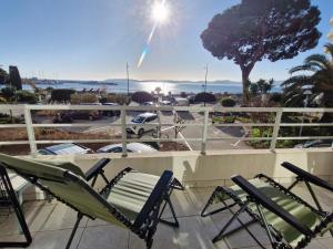 Appartement 2 pièces climatisé centre Sainte-Maxime avec parking et balcon - FR-1-780-70