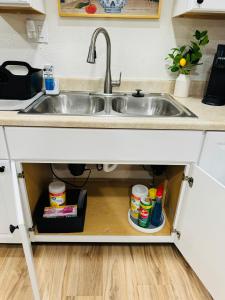 Contemporary Studio Near Mojave Aerospace Airport