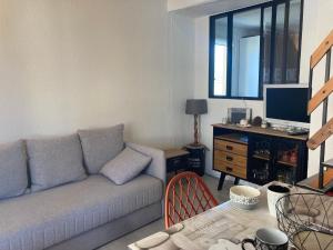 Gruissan: T2 Mezzanine 6 pers, proche plage, parking privé - FR-1-796-35