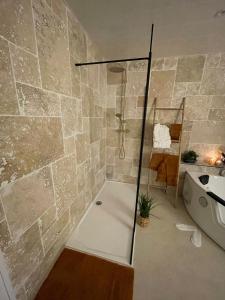Maisons de vacances Love Room lAntre dEux : photos des chambres