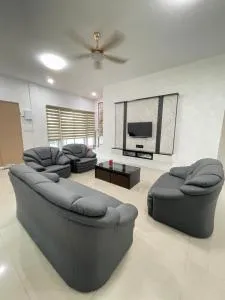 Salim - Anna 温馨住家住宅 - Kanowit