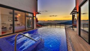 Kalkan 1 Bedroom Seaview Villa 1126