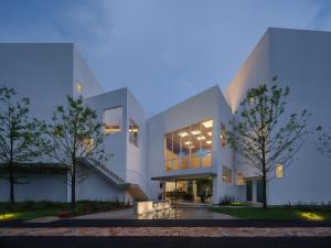 西坡劳岭良室民宿