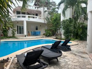 Blue angel 11 a pasos de las playa y la 5av