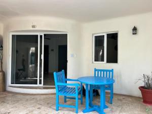 Blue angel 11 a pasos de las playa y la 5av