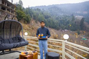 SaffronStays Interstellar