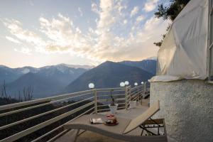 SaffronStays Interstellar