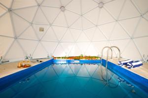 SaffronStays Interstellar