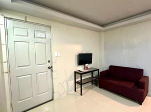 RedDoorz at FJ Hotel Tubungan Iloilo