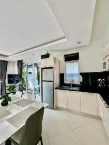 Palm Oasis Villa 2bedrooms amazing location