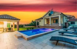 Villa Curta - Glavan