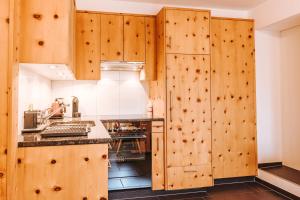 Gemütliche Wohnung aus Arvenholz