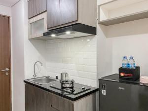 Good and Warm Studio at Transpark Juanda Bekasi Timur Apartment By Travelio