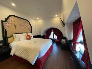 The ORCHID PREMIUM Hotel