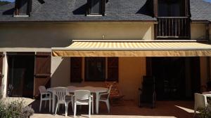 Villas Residence Maison Ancizan-ancizan - Maison ANCIZAN 10 personnes avec vue imprenable sur les montagnes MAE-2664 : photos des chambres