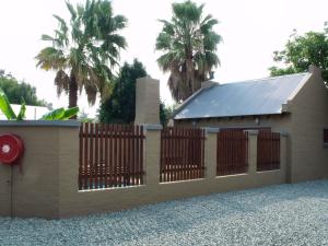 Commalong Lodge