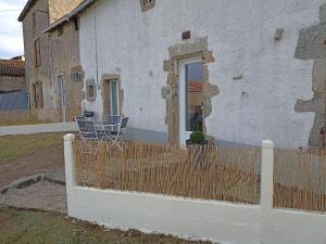 Maisons de vacances Gite Bellebouche : photos des chambres