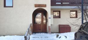 Appartement 5 personnes une chambre proche pistes balcon vue montagne Draps et serviettes non fournis Ménage à réaliser par le locataire