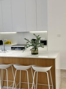 Lemon Tree New 3 bedroom home -BBQ-Office