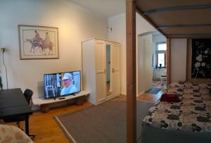 A Lovely apartment near Railway station and Arena.