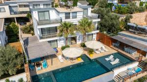 Kalkan 5 Bedroom Villa - Private Pool and Seaviews