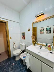 Habitación privada con balcón en Madrid Centro - Sol