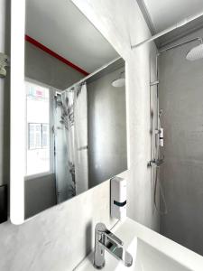 Plaka Central suite syntagma by Zeussuites