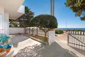 Villetta White by BarbarHouse