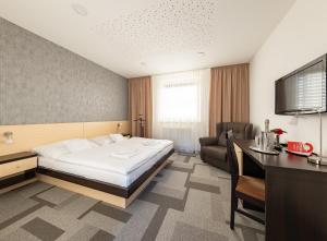 Double or Twin Room room in BNC Hotel - Restaurant - Bowling