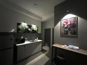 Entire Unit & 2BR Near Legoland - Kampong Atap