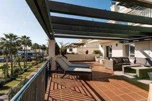 Locrimar Pool Real Padel Proximity