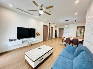 Vincom Plaza Vinhomes Sky Lake Phạm Hùng Mỹ Đình