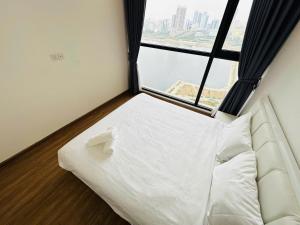 Vincom Plaza Vinhomes Sky Lake Phạm Hùng Mỹ Đình