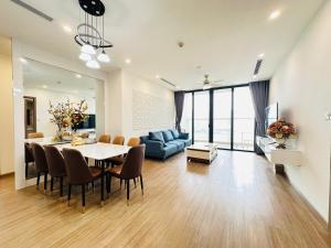 Vincom Plaza Vinhomes Sky Lake Phạm Hùng Mỹ Đình