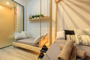 Green Balcony Wooden Bathtub Free Laundry