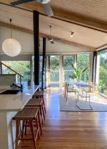 Treetop Retreat in Old Ocean Grove - Wallington