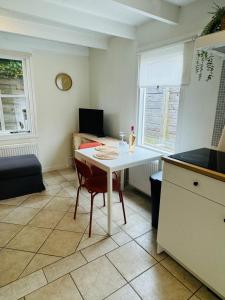 Hello Noordwijk - Tiny house Julianastraat 12