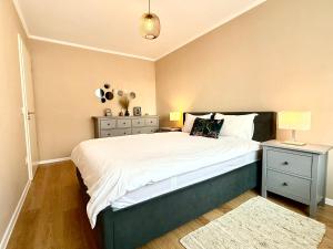 Kasper Coresi Mall - Rise Private Apartments & Suites