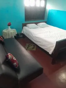 SOURYA dUTI HOME STAY - Chandannagar