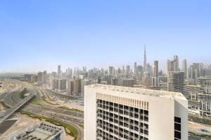 Elegant 1BR with Panoramic Views on Burj Khalifa