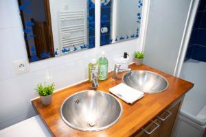 Appartements Duplex le Lardenne - proche Hopital - Clim - Terrasse - Parking : photos des chambres