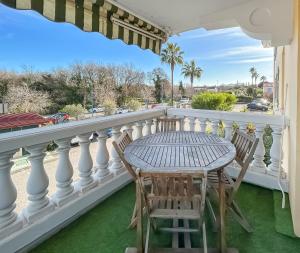 Appartements Suite Soleil - Parking - Wifi -Terrasse et Piscine : photos des chambres