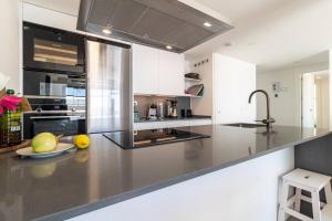 Seaview 3-Bed Flat with 2 Terraces Mijas Pueblo