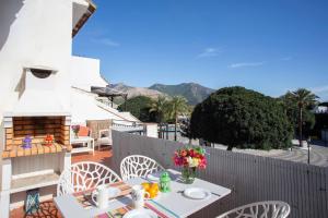 Sunny Terrace & Mountain Views