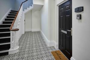 Host & Stay - Upton House