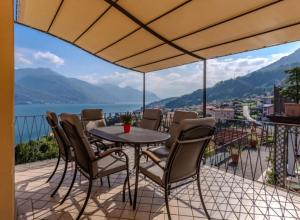 Luxury Residence La Pianca - Pool and Terrace Lake View