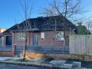 Hathaway Gardens, West Ealing