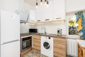 CONCORDIA - Agréable deux pièces - Menton Garavan - Vue Mer